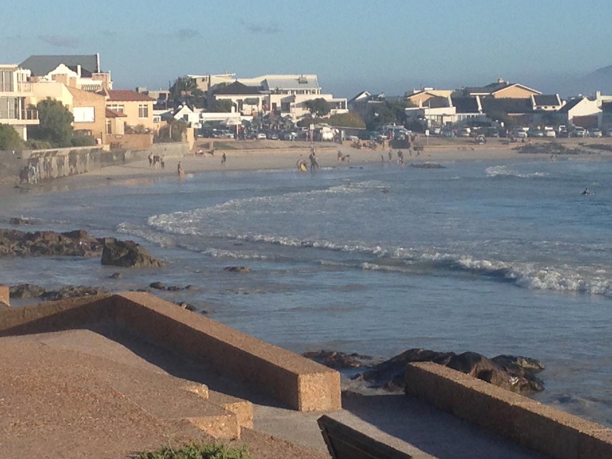 White Waves Beach House Bloubergstrand Eksteriør billede