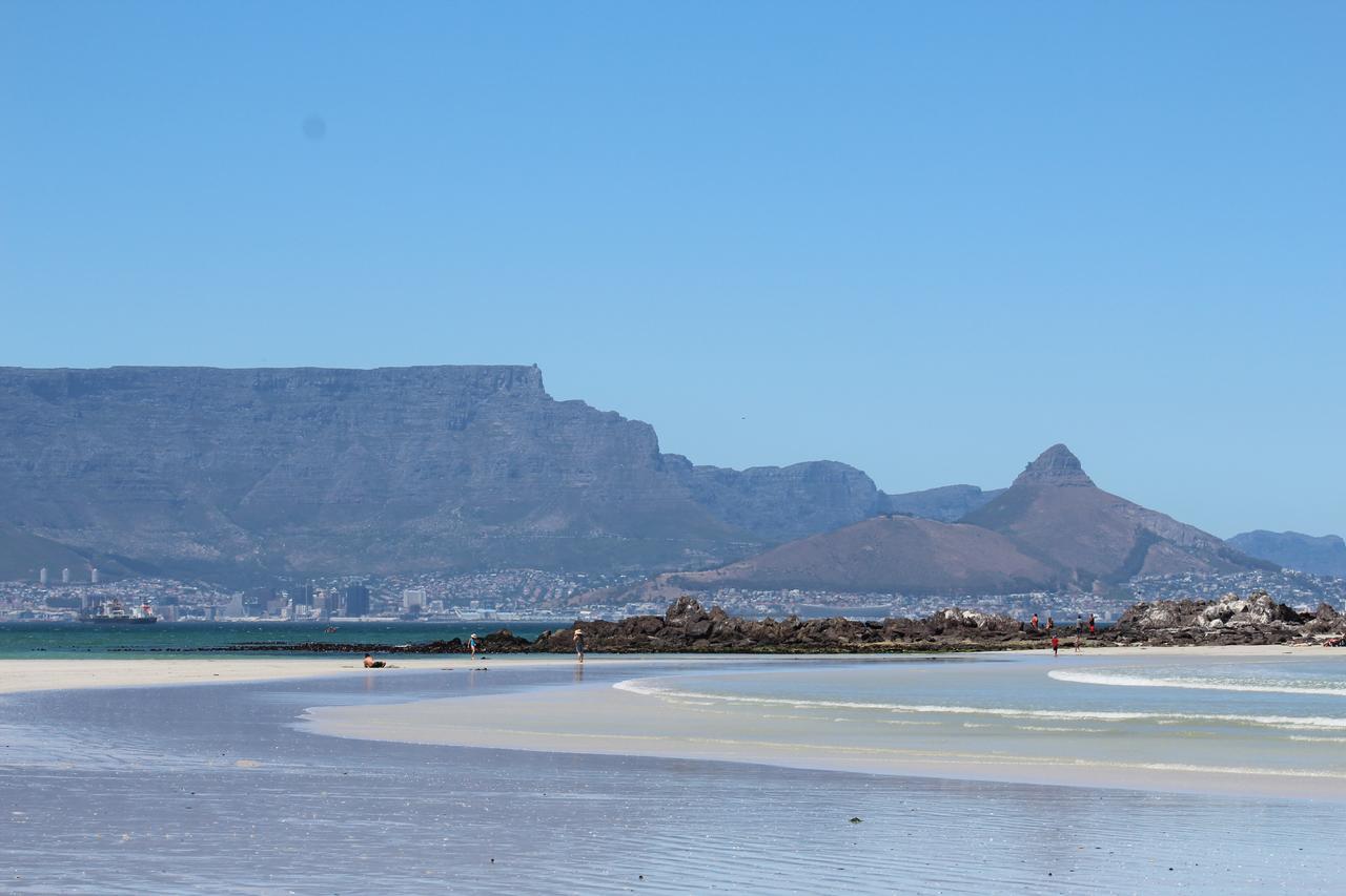 White Waves Beach House Bloubergstrand Eksteriør billede